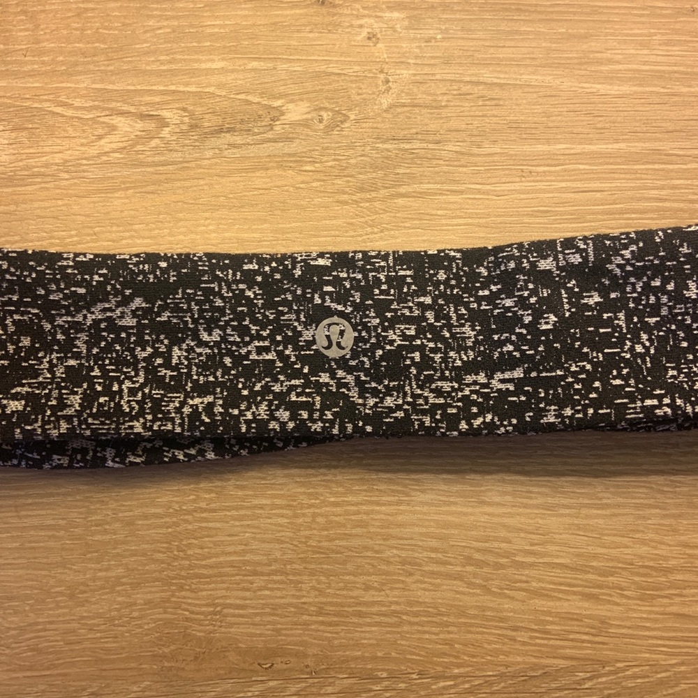 Lulu Lemon skinny headband